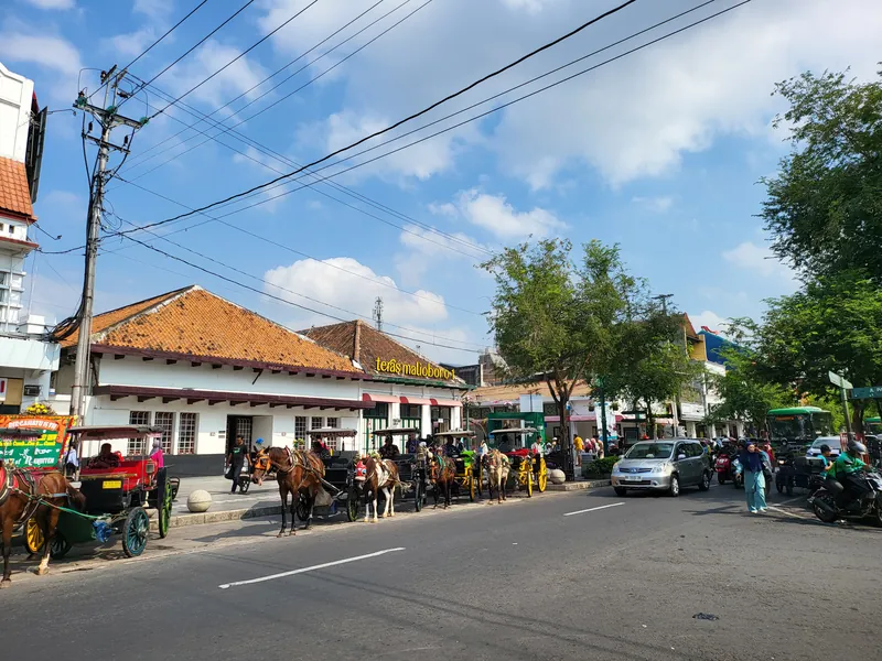 Jalan Malioboro Siang Hari